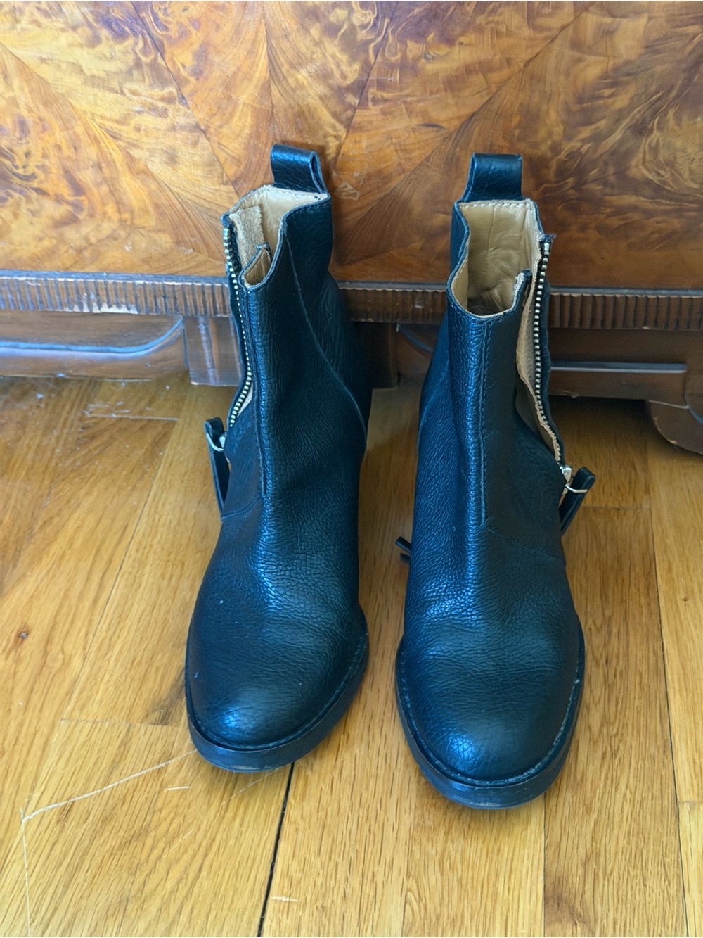 Acne Black Leather “Pistol” Ankle Booties with Side Zip Detail sz 36 - Picture 2 of 4